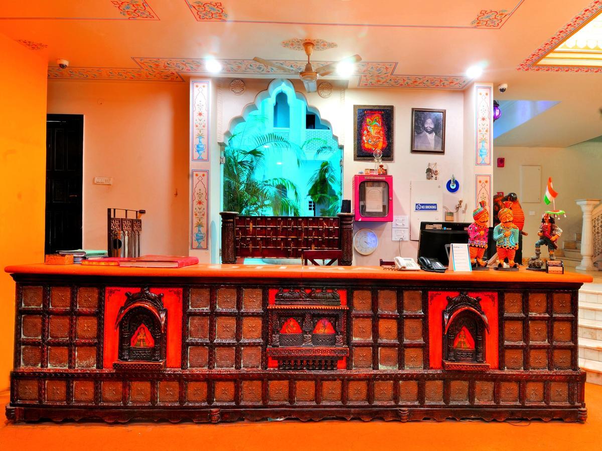 Staybook-Jyoti Mahal A Heritage Hotel New Delhi Exterior photo